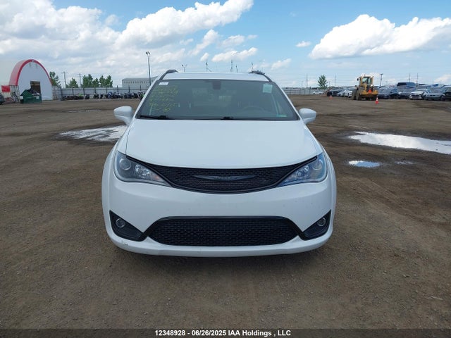 2C4RC1BG8KR638956 Chrysler 2019