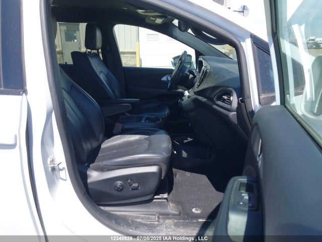 2C4RC1BG8KR638956 Chrysler 2019
