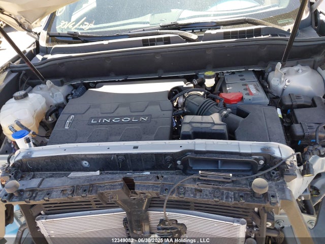 Lincoln 2016 2016 2LMTJ8LR8GBL54103 Image 10