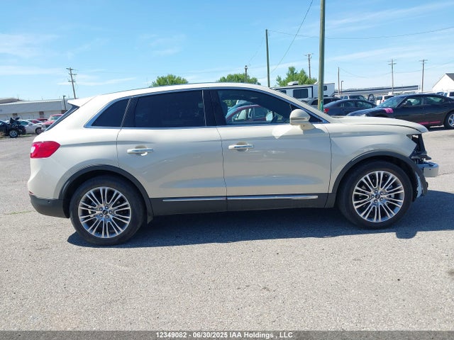Lincoln 2016 2016 2LMTJ8LR8GBL54103 Image 14