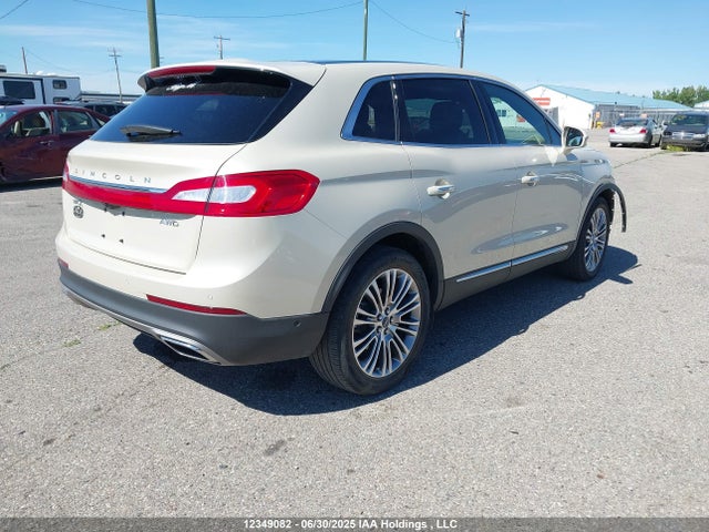 Lincoln 2016 2016 2LMTJ8LR8GBL54103 Image 4