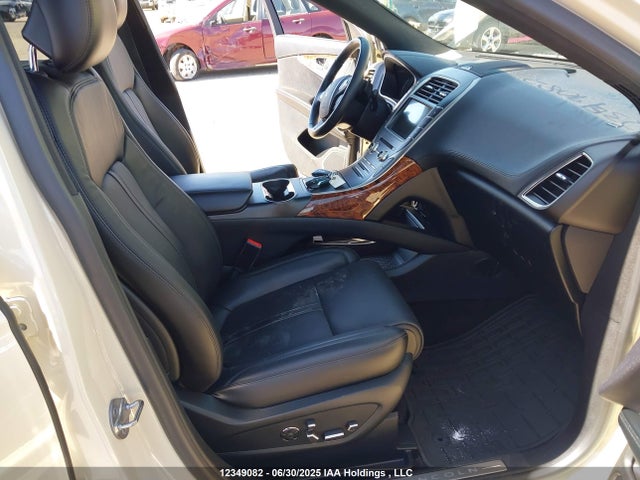 Lincoln 2016 2016 2LMTJ8LR8GBL54103 Image 5