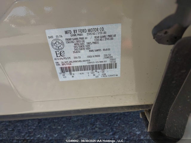 Lincoln 2016 2016 2LMTJ8LR8GBL54103 Image 9