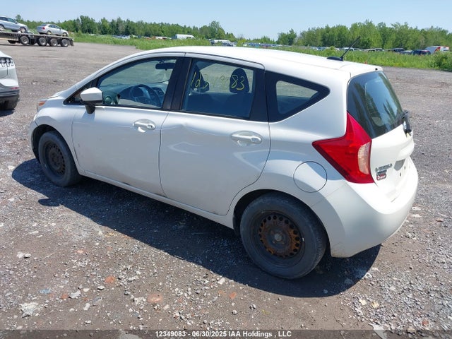 3N1CE2CP0FL437725 Nissan 2015