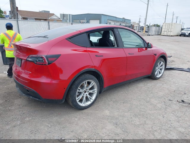 Tesla Model Y 2022 7SAYGDEE0NF484063 Image 4