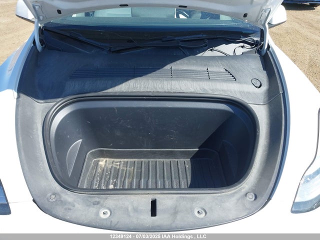 Tesla Model Y 2022 7SAYGDEE9NF461252 Image 10