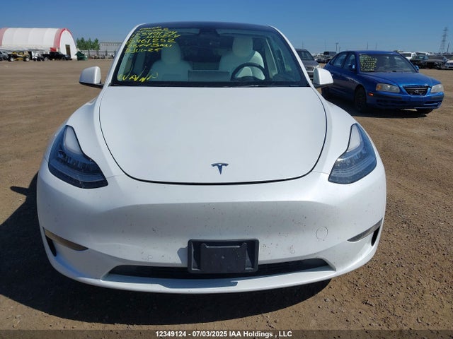 Tesla Model Y 2022 7SAYGDEE9NF461252 Image 13