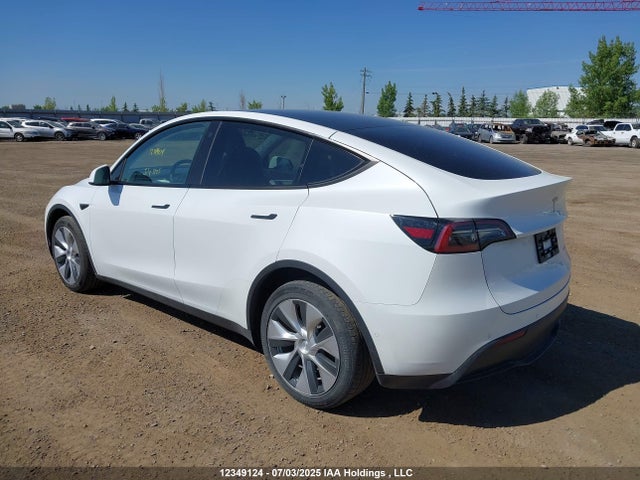 Tesla Model Y 2022 7SAYGDEE9NF461252 Image 3