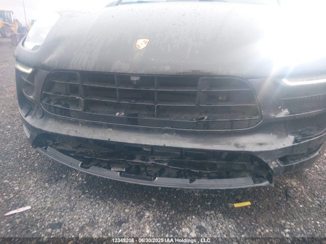 Porsche Macan 2017 WP1AG2A58HLB55362 Image 6