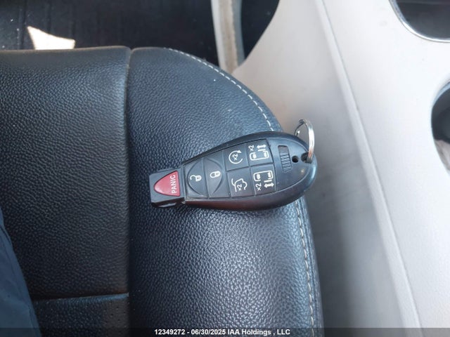 2C4RDGDG9HR880595 Dodge Grand Caravan