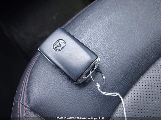 JM3KFBDYXP0211520 Mazda py
