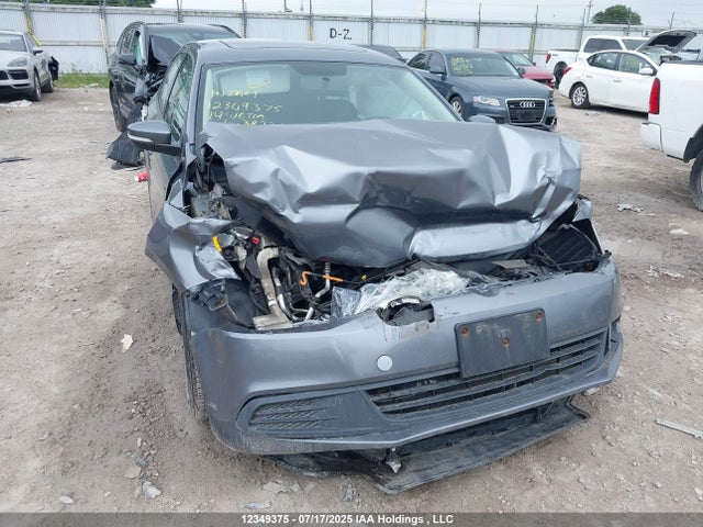 3VWDK7AJ3EM383221 Volkswagen Jetta