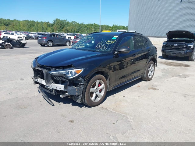 Alfa Romeo 2021 2021 ZASPAKBN8M7D21045 Image 2