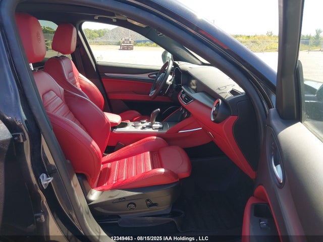 Alfa Romeo 2021 2021 ZASPAKBN8M7D21045 Image 5