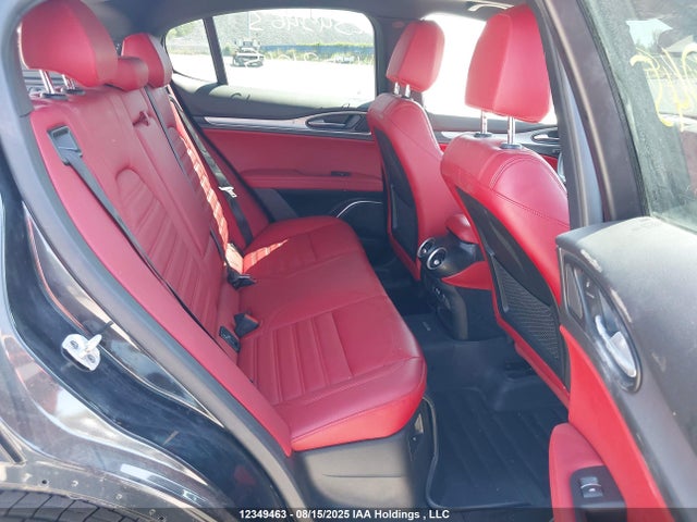 Alfa Romeo 2021 2021 ZASPAKBN8M7D21045 Image 8