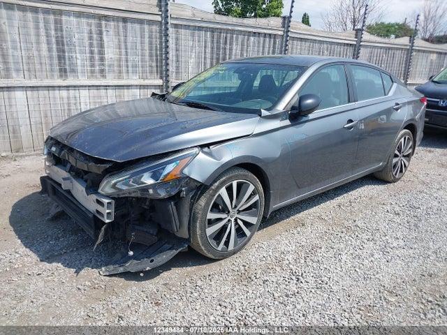 Nissan 2021 2021 1N4BL4CW2MN359467 Image 2