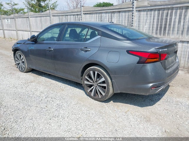Nissan 2021 2021 1N4BL4CW2MN359467 Image 3