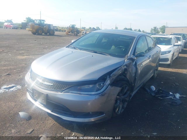 1C3CCCBG0FN711911 Chrysler 200
