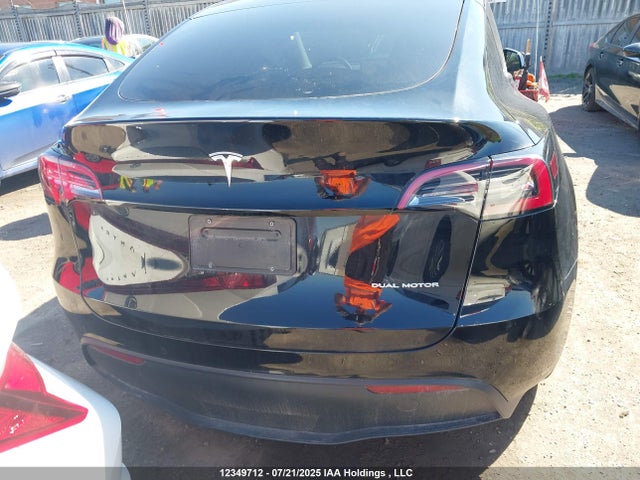 7SAYGAEEXNF533624 Tesla 2022