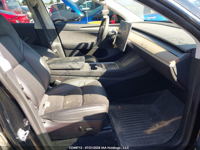 7SAYGAEEXNF533624 Tesla 2022