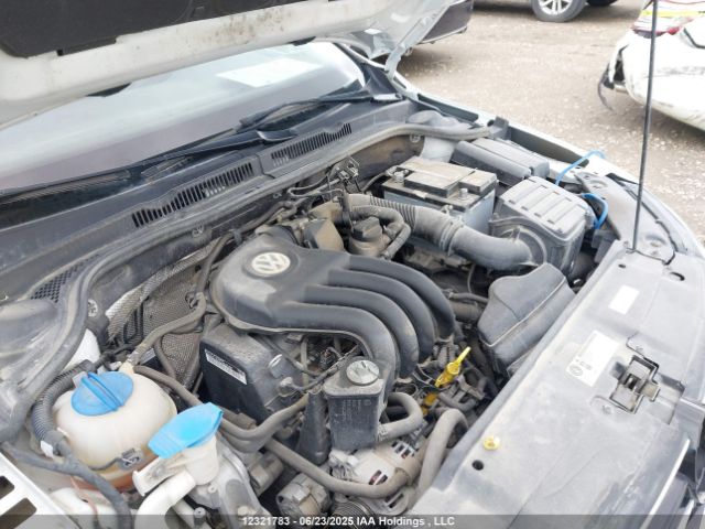 3VW2K7AJ9FM232067 Volkswagen 2015