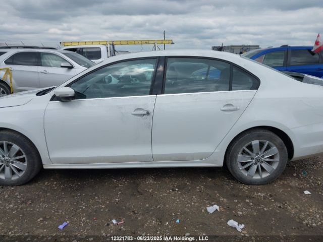 3VW2K7AJ9FM232067 Volkswagen 2015