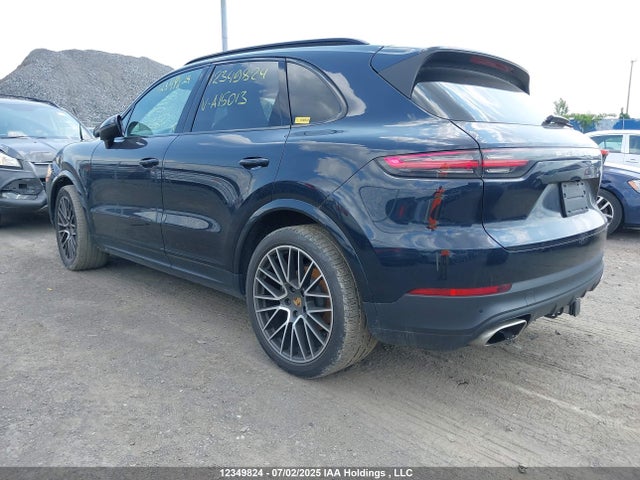 Porsche 2019 2019 WP1AA2AY0KDA15013 Image 3
