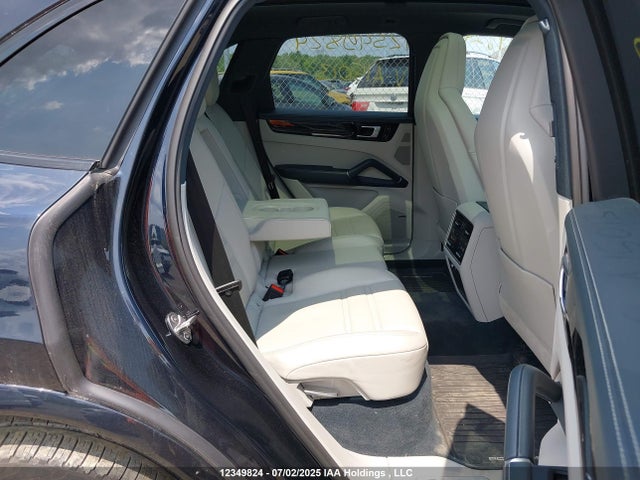 Porsche 2019 2019 WP1AA2AY0KDA15013 Image 8