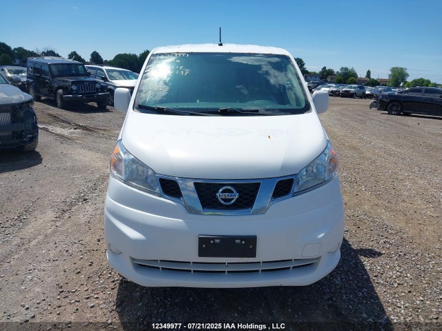 3N6CM0KN8HK705298 Nissan 2017