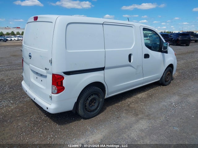 3N6CM0KN8HK705298 Nissan 2017