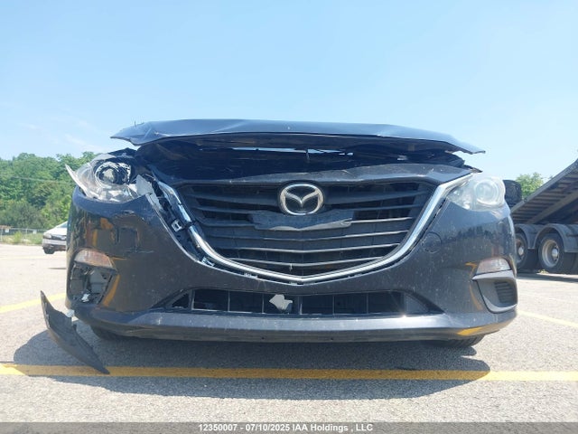3MZBM1V70FM210819 Mazda pe