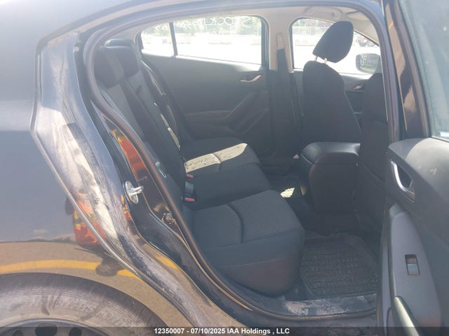 3MZBM1V70FM210819 Mazda pe