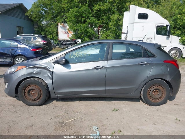 Продажа на аукционе авто 2016 Hyundai Elantra Gt Gls, vin: KMHD35LH3GU328440, номер лота: 12350085
