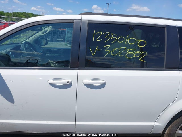 2C4RDGBG2JR302802 Dodge Grand Caravan