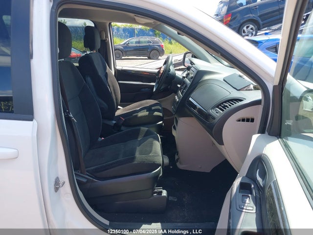 2C4RDGBG2JR302802 Dodge Grand Caravan