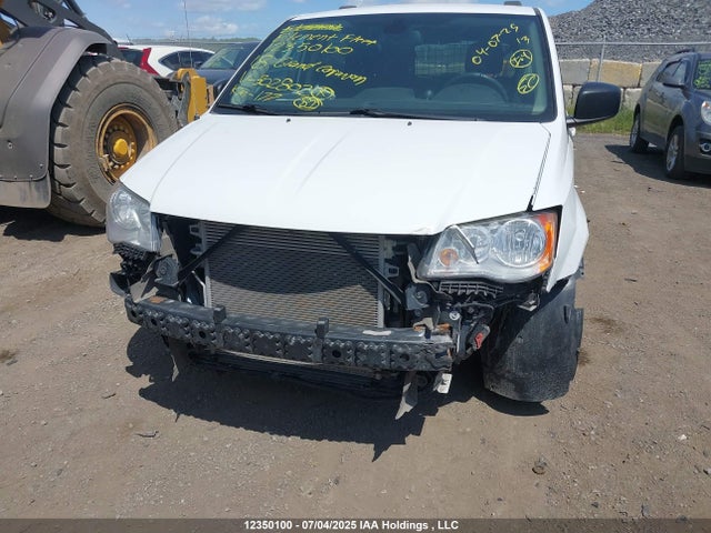 2C4RDGBG2JR302802 Dodge Grand Caravan