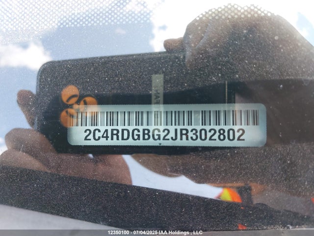 2C4RDGBG2JR302802 Dodge Grand Caravan