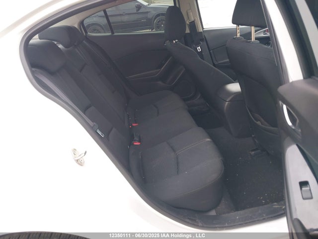 JM1BN1V70J1189072 Mazda MAZDA3