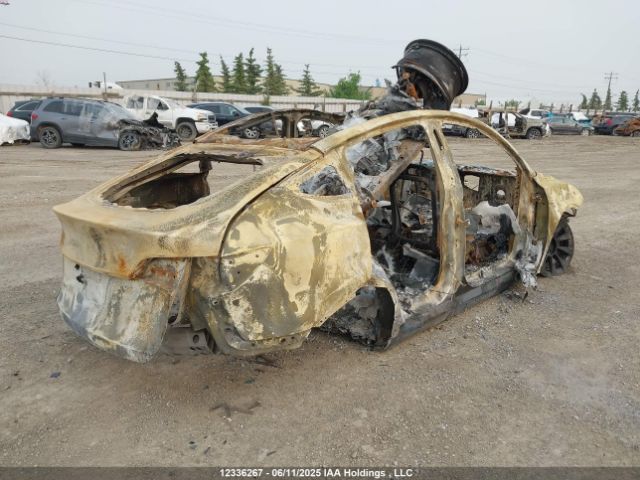 7SAYGDEE8NF573587 Tesla Model Y