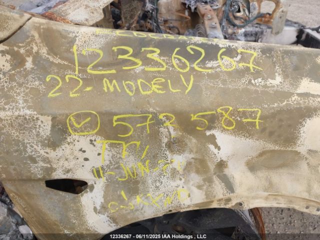 7SAYGDEE8NF573587 Tesla Model Y