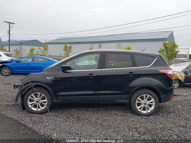 Ford 2017 2017 1FMCU9G9XHUA96889 Image 15