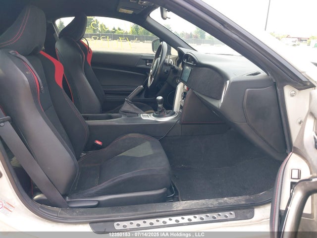 JF1ZNAA11G8701380 Toyota fa20