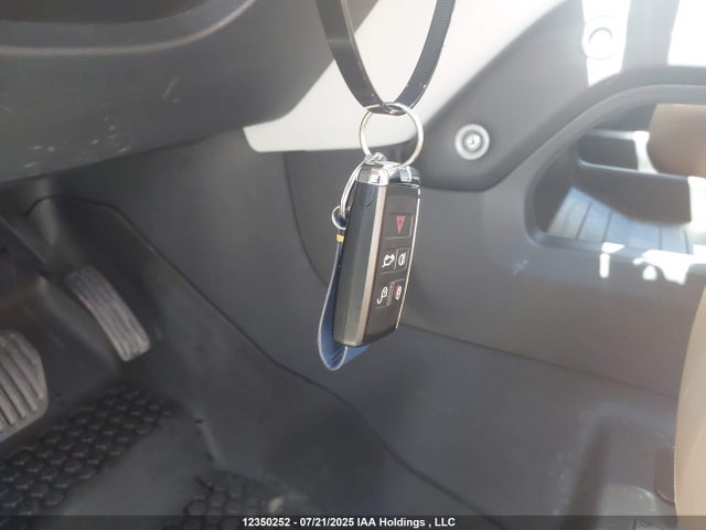 Land Rover aj120 2023 SALEP7EU8P2222945 Image 11