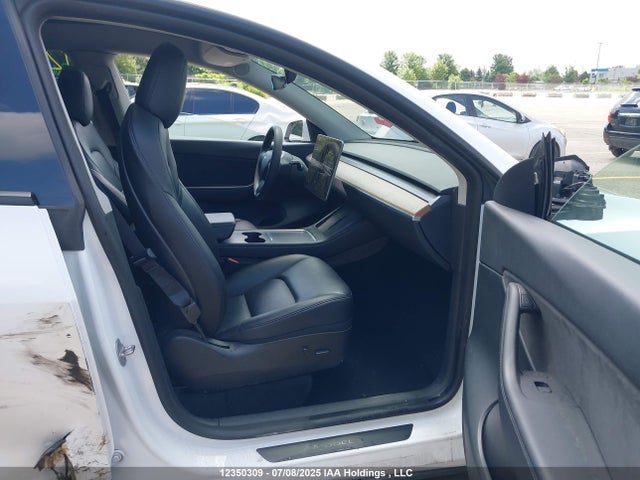 7SAYGDEE9NF465303 Tesla 2022