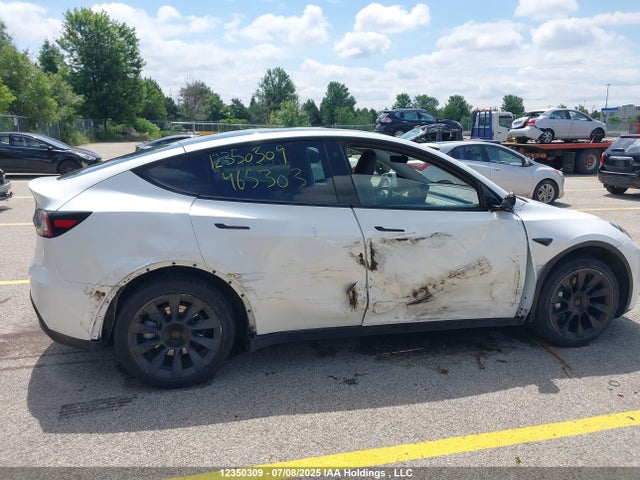 7SAYGDEE9NF465303 Tesla 2022