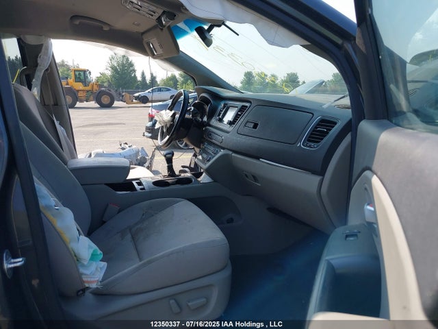 KNDMB5C15H6270055 KIA 2017