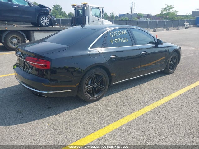 Audi A8 2016 WAUJ4AFD4GN009612 Image 4