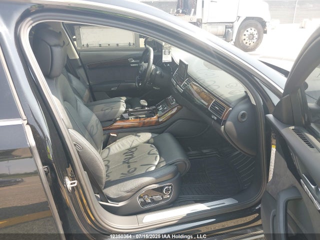 Audi A8 2016 WAUJ4AFD4GN009612 Image 5