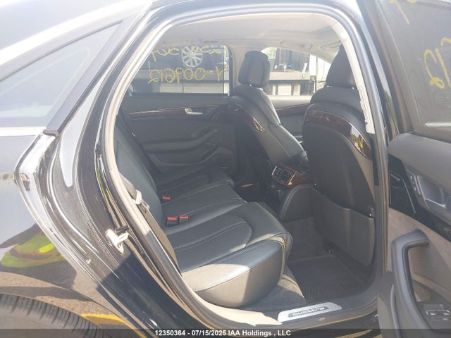 Audi A8 2016 WAUJ4AFD4GN009612 Image 8