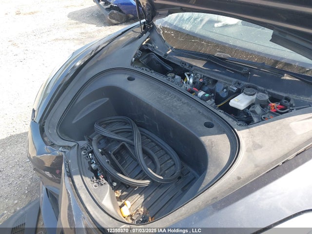 5YJ3E1EB5PF678124 Tesla MODEL 3